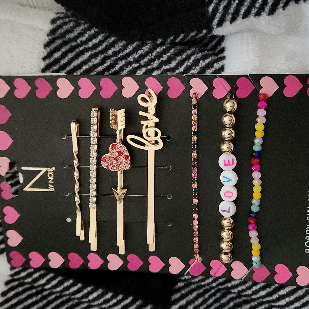 Hair pins and bracelet set